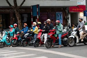 Hà Nội dự kiến cấm xe máy xăng tại 9 phường