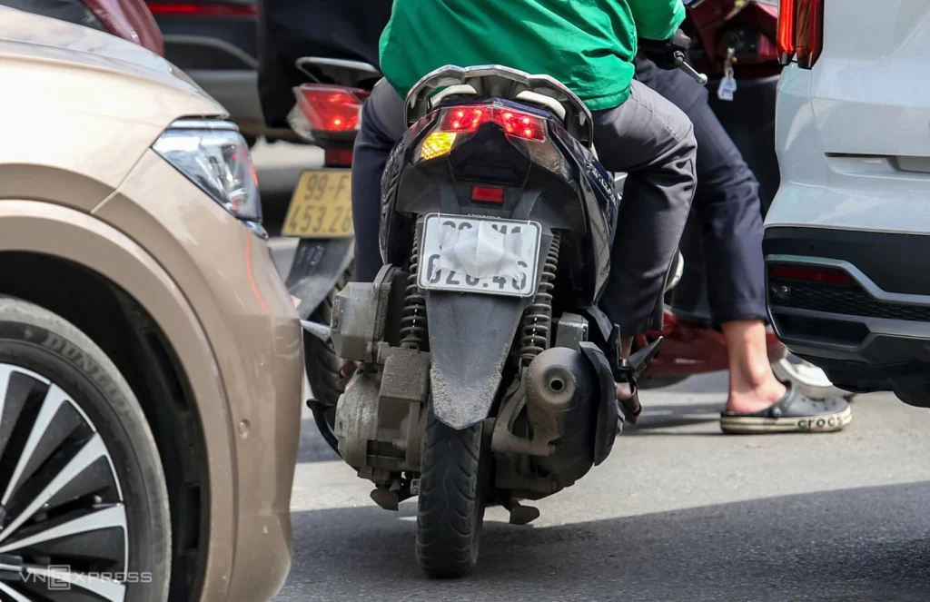 Ảnh phạt nguội không rõ biển số có hợp lệ không? Giải thích chi tiết