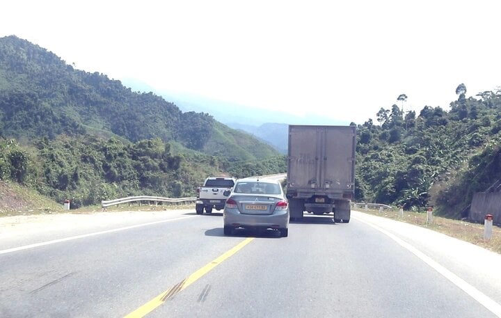 Lỗi lấn làn ô tô 2026